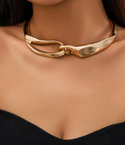 Valentina Collar